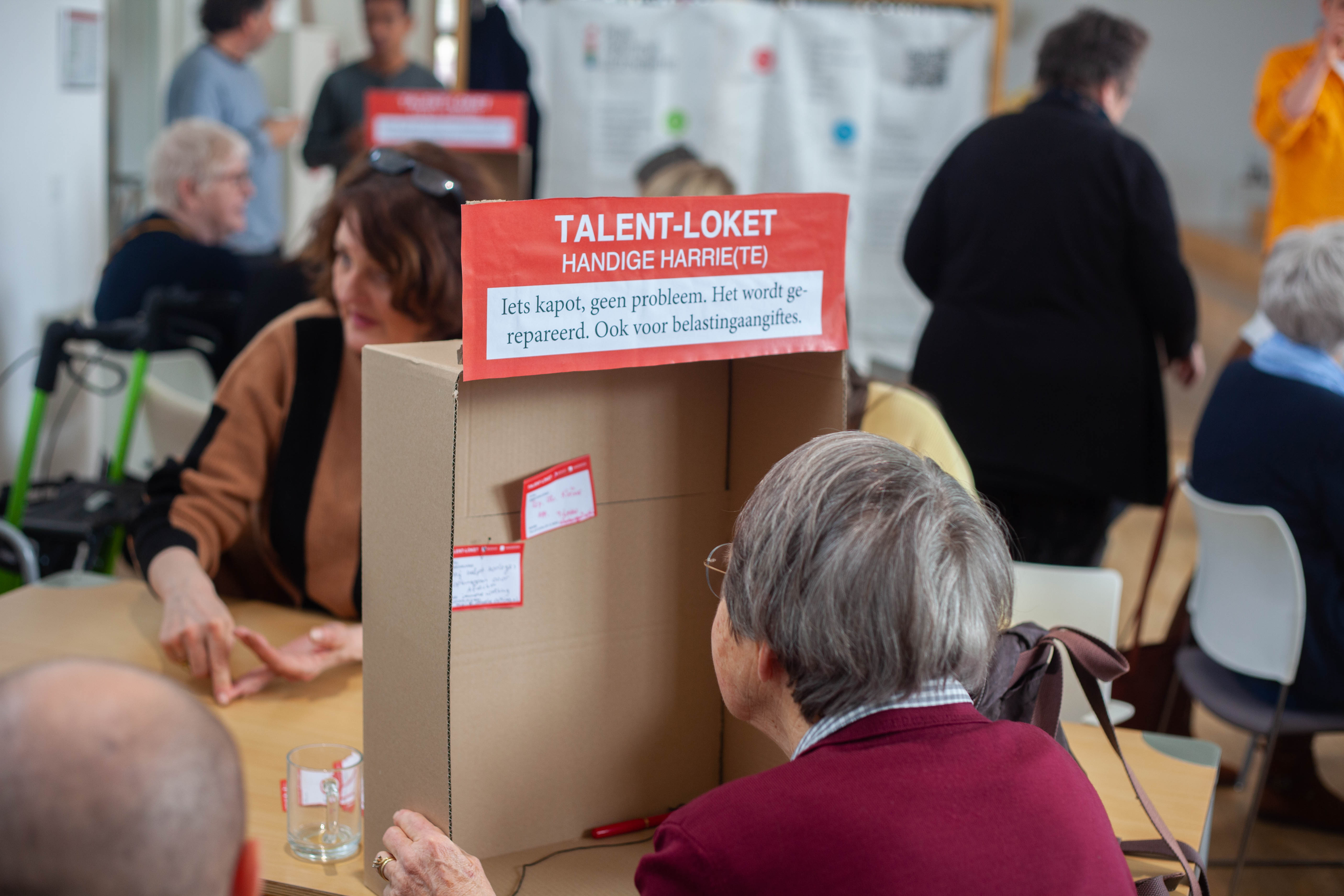 Talent-loket handige harrie(te): iets kapot, geen porbleem. Het wordt gerepareerd. Ook voor belastingaangiftes.